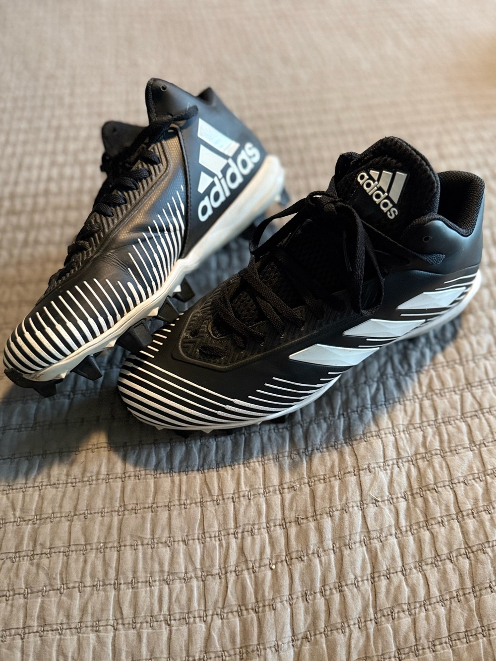 Adidas EUC Black/White Football Cleats Size 9.5